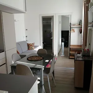 Stefania's Corner, In Apartment